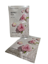 Load image into Gallery viewer, Innisfree Squeeze Energy Mask-  (Rose) 22 ml
